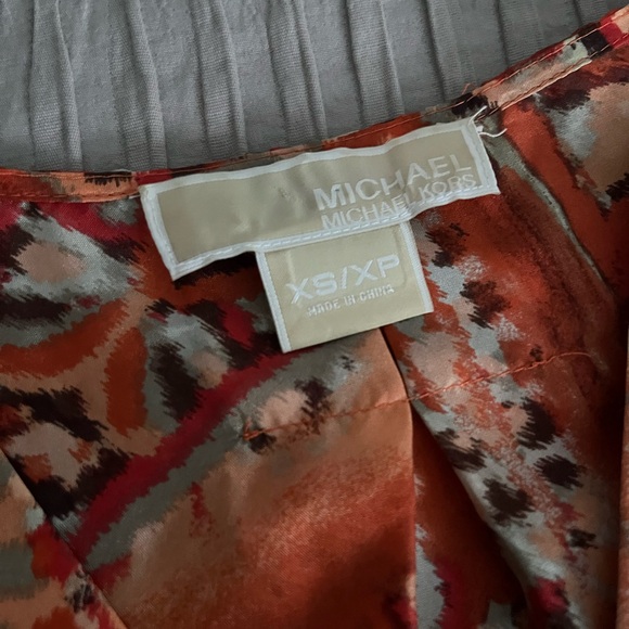 MICHAEL Michael Kors Vibrant Orange Paisley XS XP Top EUC - Picture 5 of 9